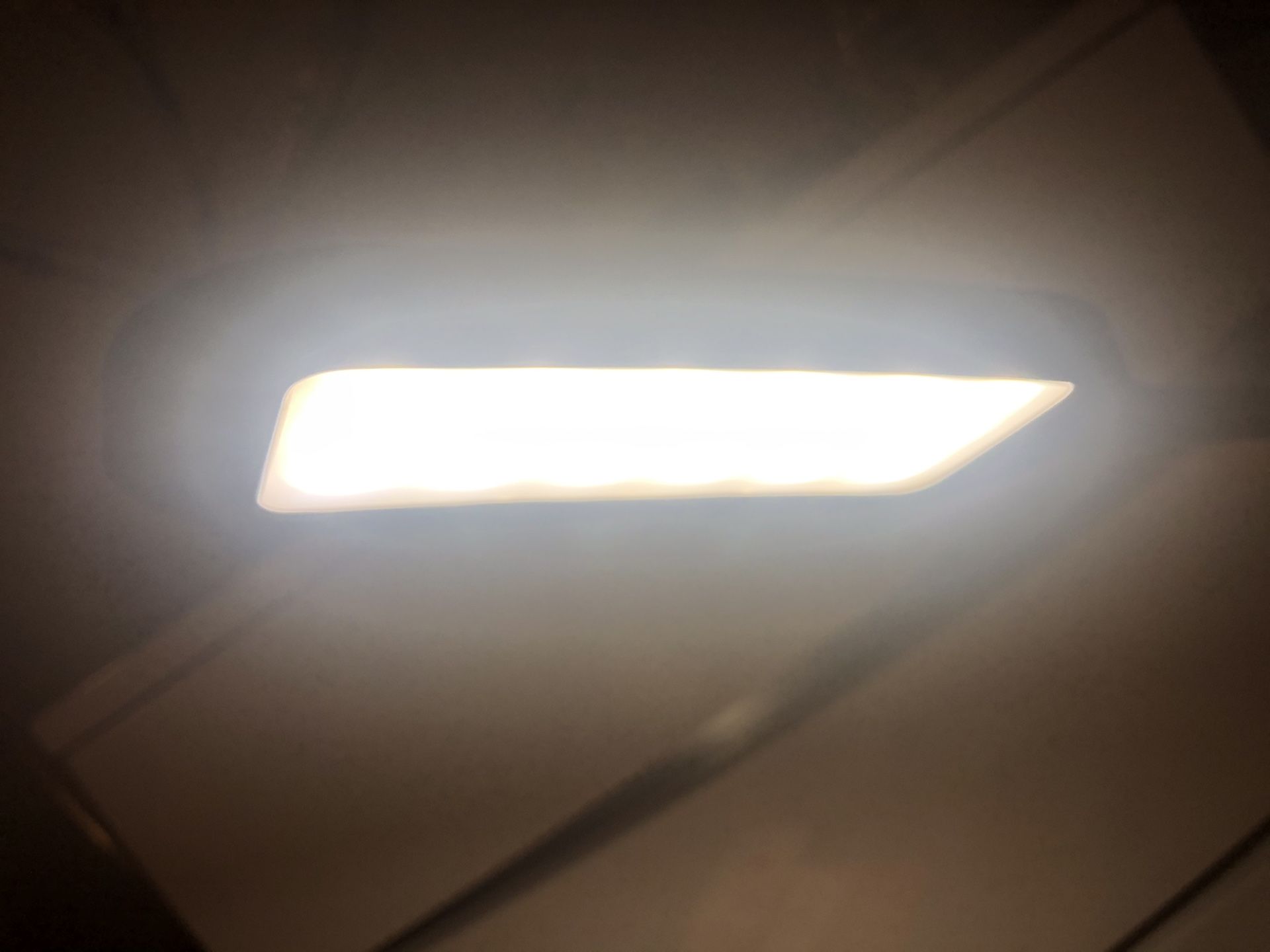LED desk reading lamp with 4 Dimmable Brightness Levels, White Color, 12W