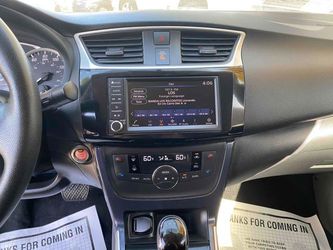 2019 Nissan Sentra Thumbnail