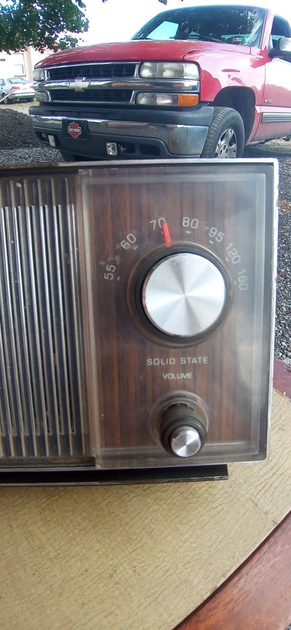 GE Solid State Am Alarm Clock Radio