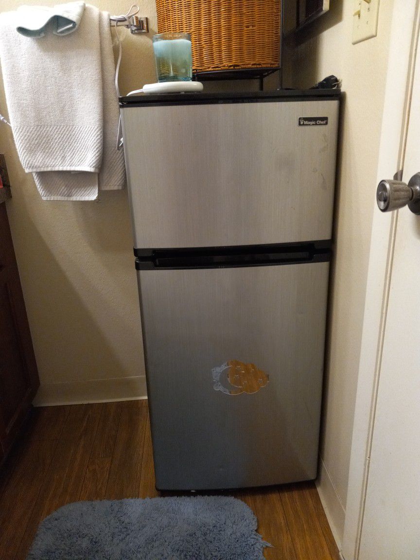 Magic Chef , Refrigerator Freezer.  1/3 Capacity, Black And Silver, 120 Volt Only No Propane. Will Work In An RV