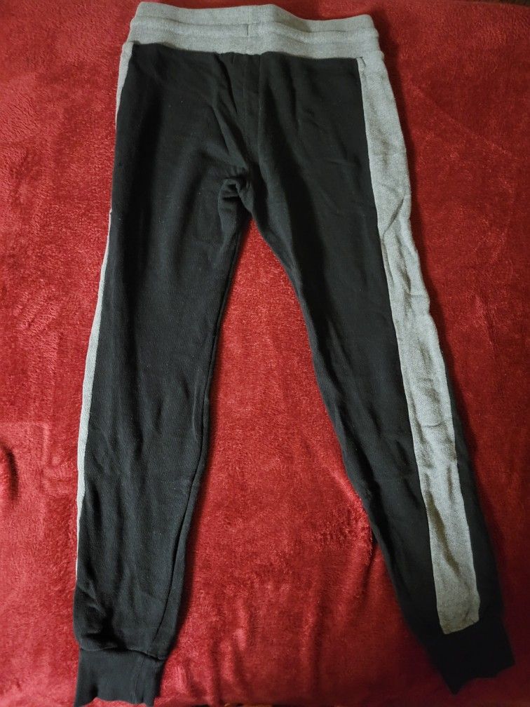 GUESS JOGGERS BLACK AND GRAY SIZE S