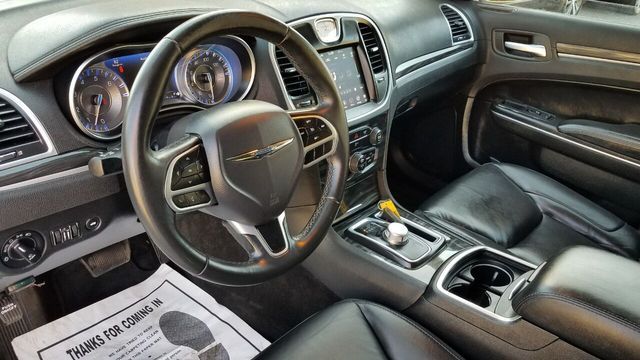2018 Chrysler 300