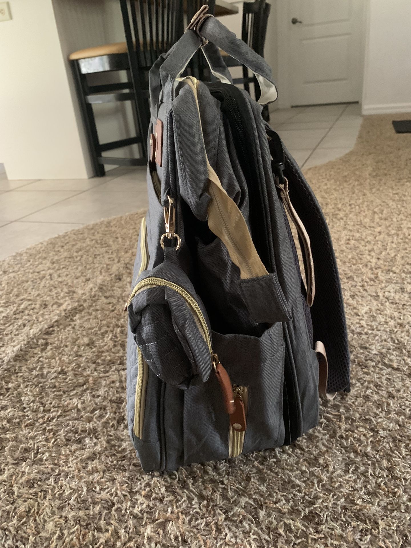 Diaper Bag With Pull Out Changing Table/Crib