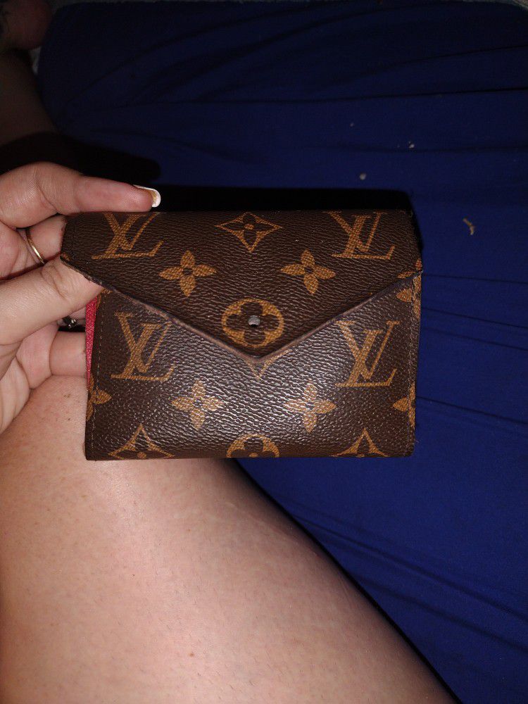 Authentic LV Wallet - Minor Blemishes