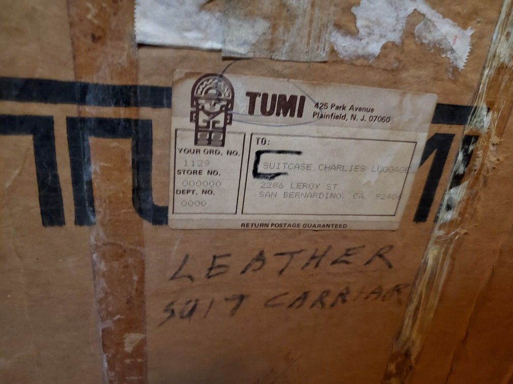 Vintage 1970s Tumi Leather Garment Bag