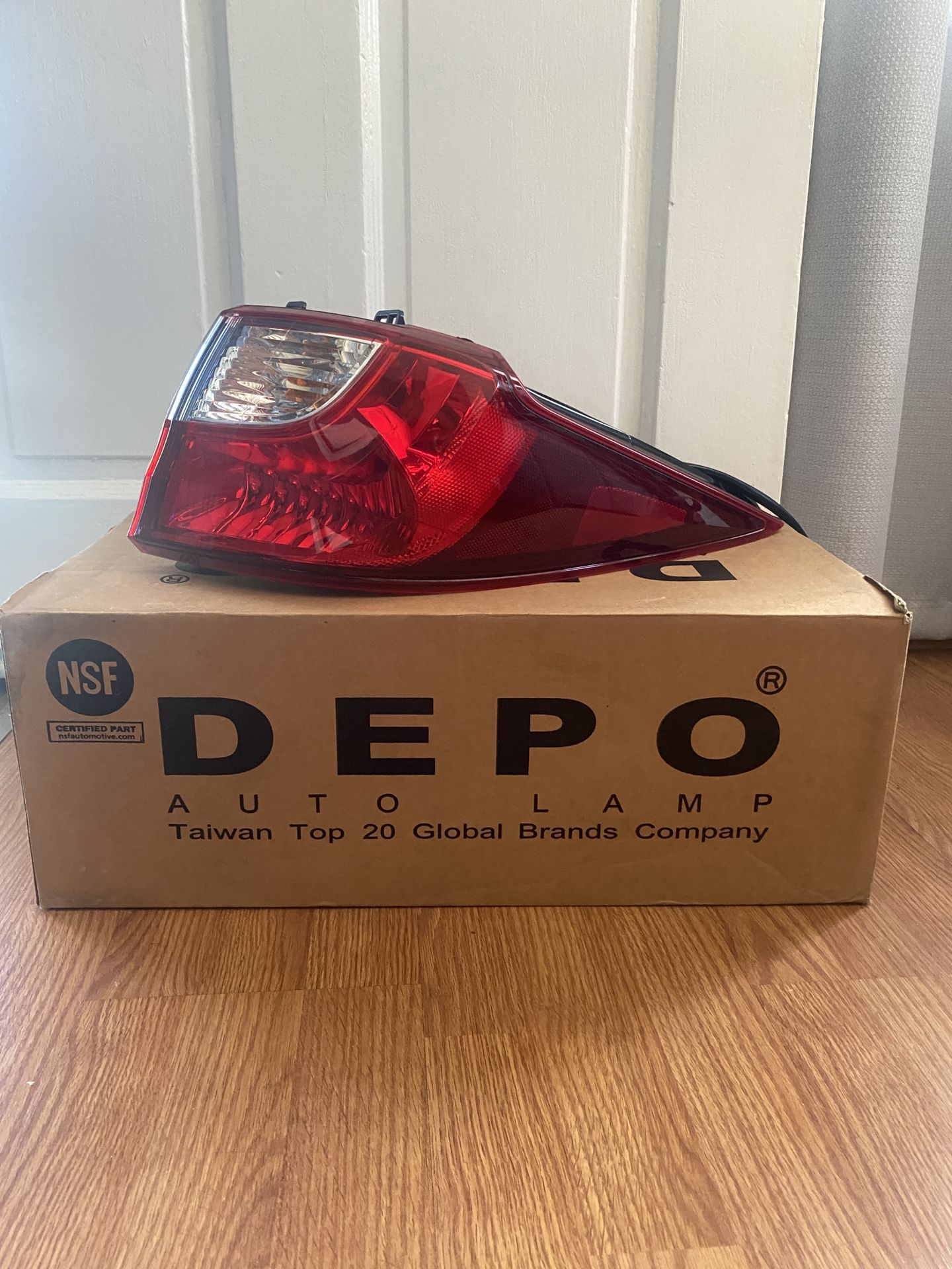 Replacement Passenger Side Tail Light For Mazda