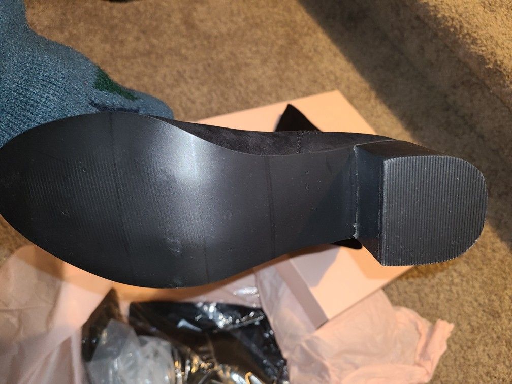 JUSTFAB heeled boots alle black size 9 New in box.