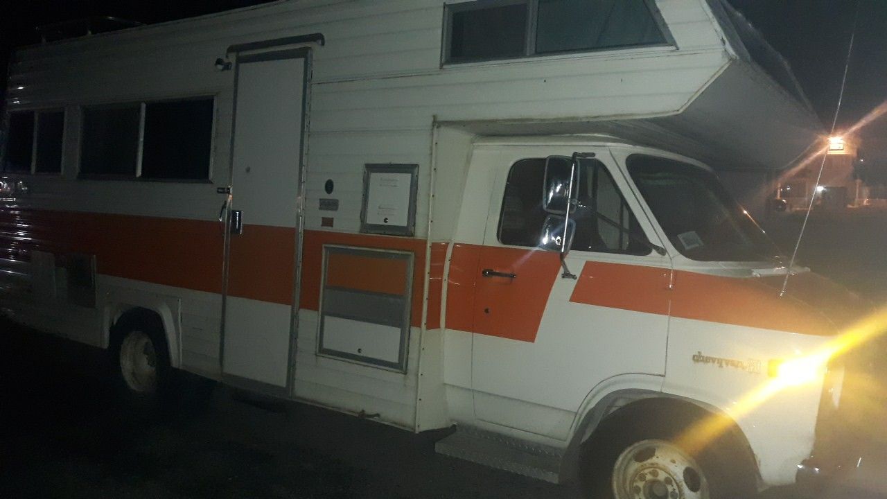 1975 classic and can get collectors plates Chevy 3500 van jamboree