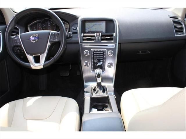 2016 Volvo XC60