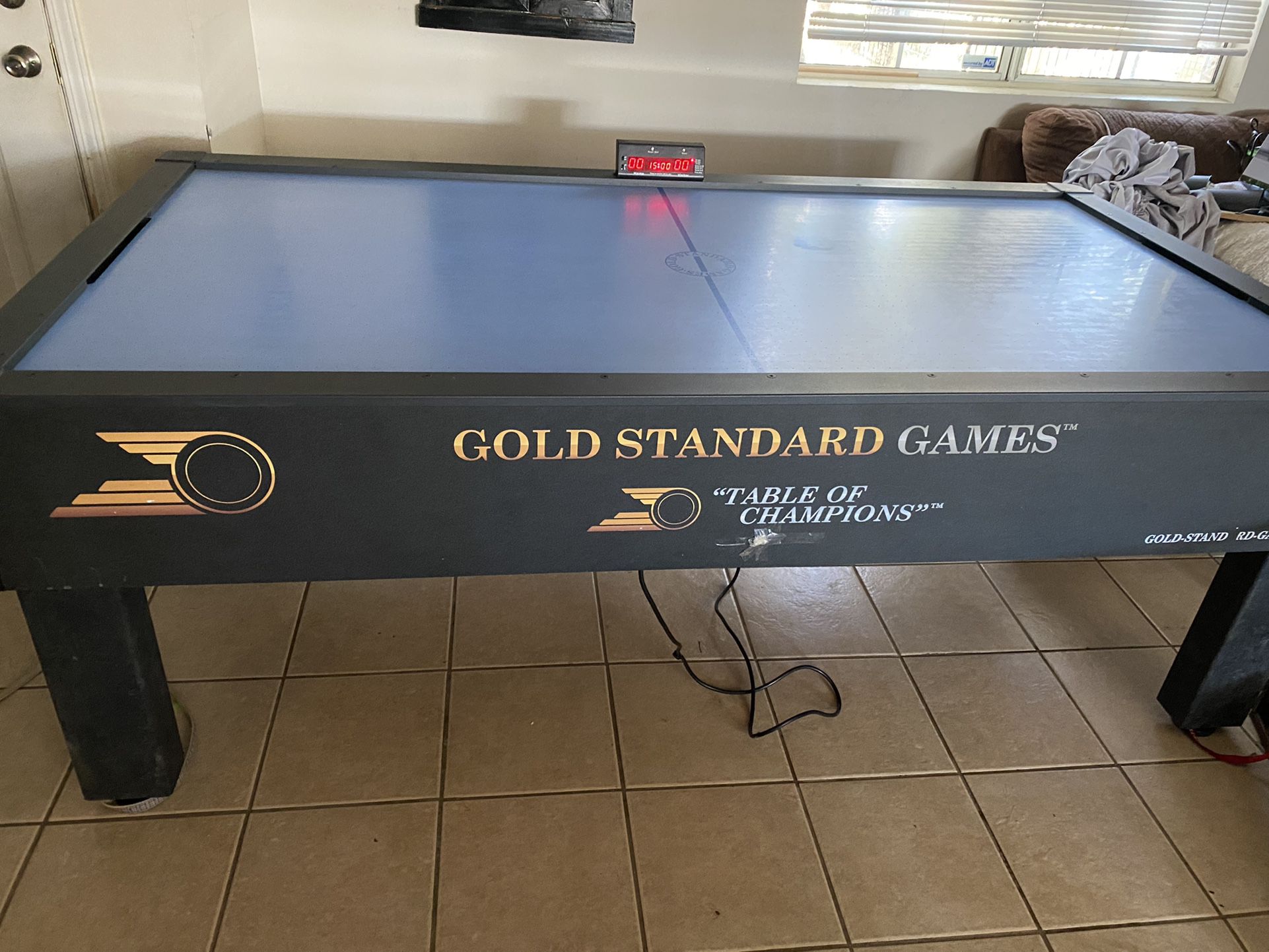 Gold Standard Games AIR HOCKEY TABLE 