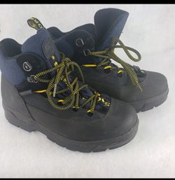 Sorel Hiking Boots Thumbnail