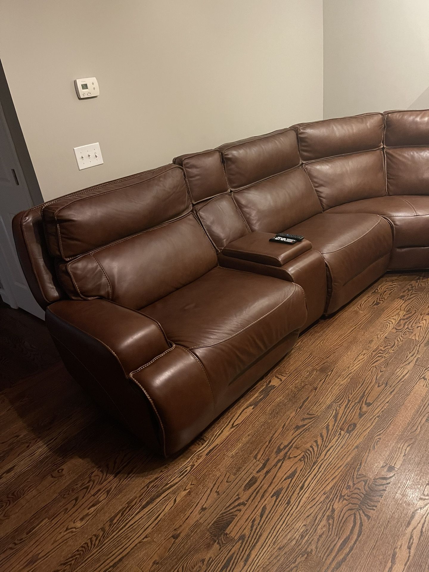 Large Leather Sectional - Like new conditon
