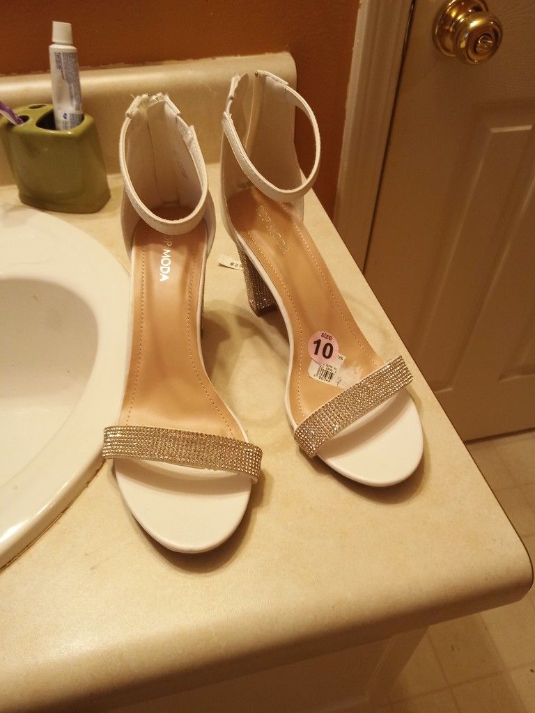 Wedding Dress And Shoe