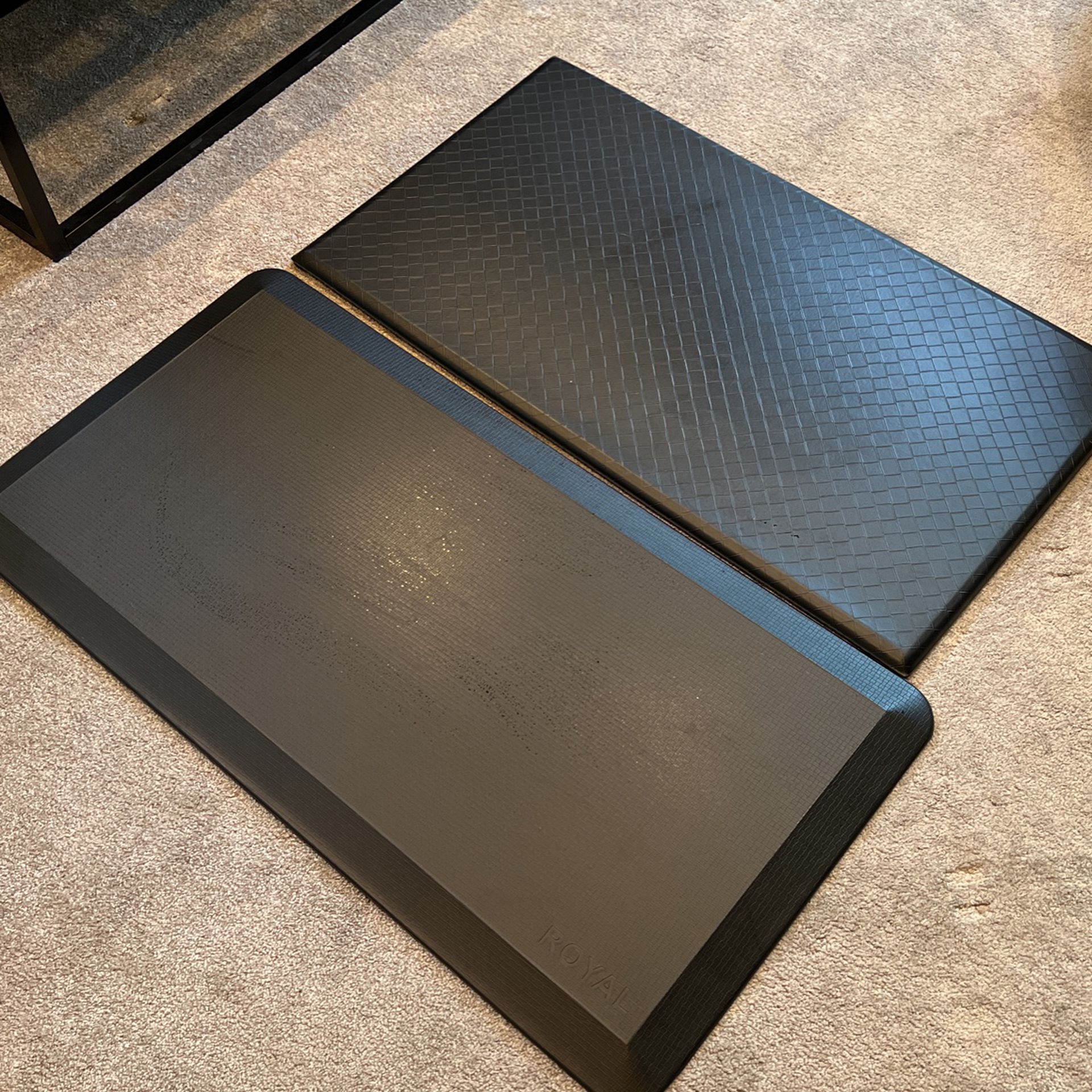 Free Standing desk mats