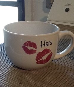 Coffee mugs/ tea cups/ fun gift giving/ office mug/ kitchen decoration/ family cup/ red lips with Hers message Thumbnail
