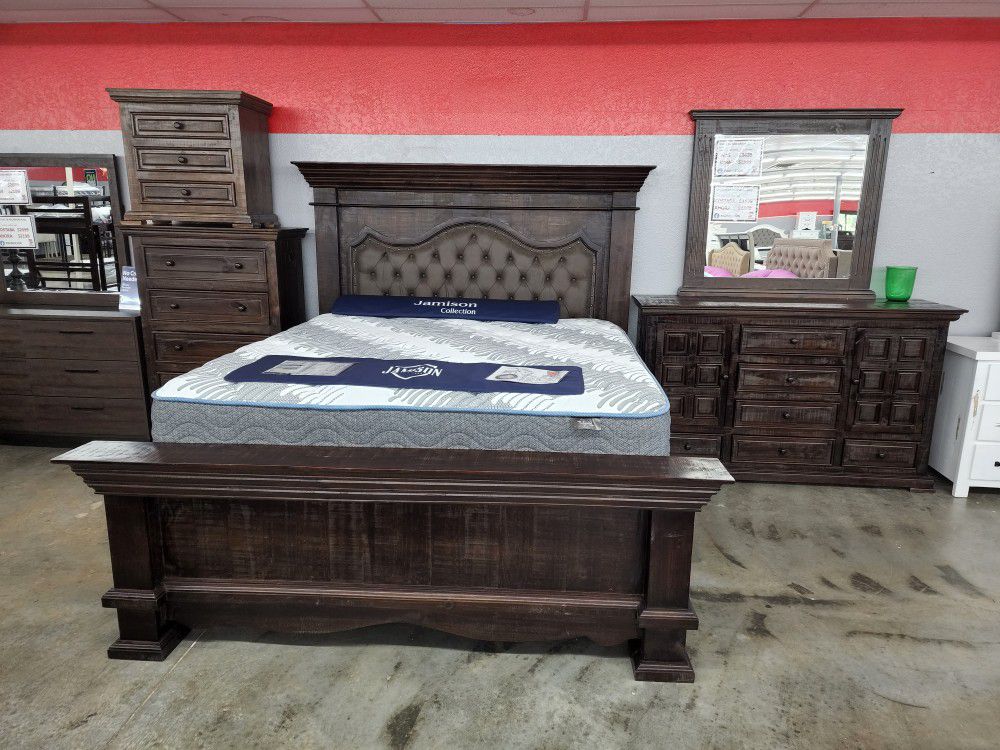 New King Solid Wood Rustic Bedroom Group 
