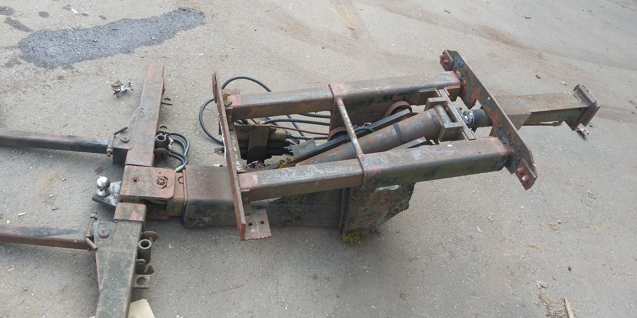 Sneeker wheel lift.