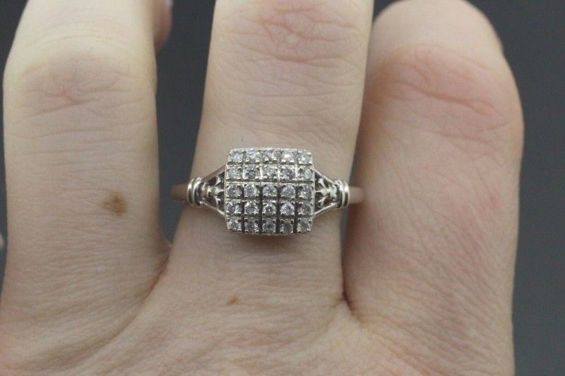 14k White Gold & Diamond Unique Ring 0.15 TCW I SI2 2.9g. #30322B