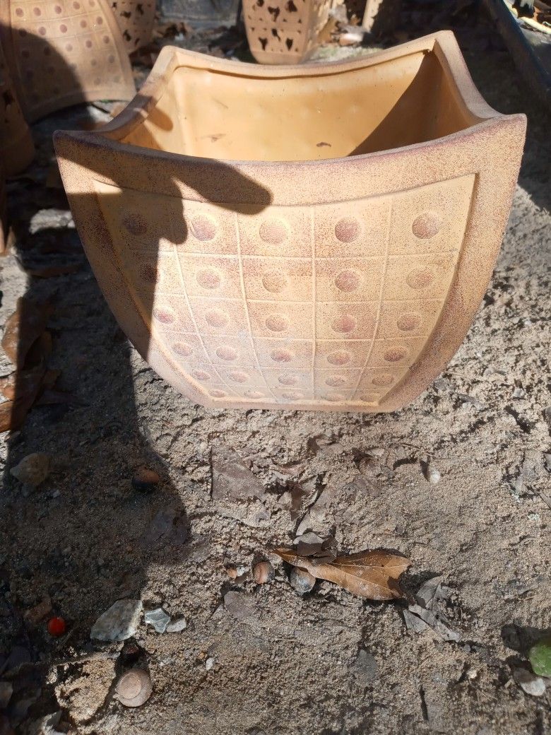 Pottery Decor