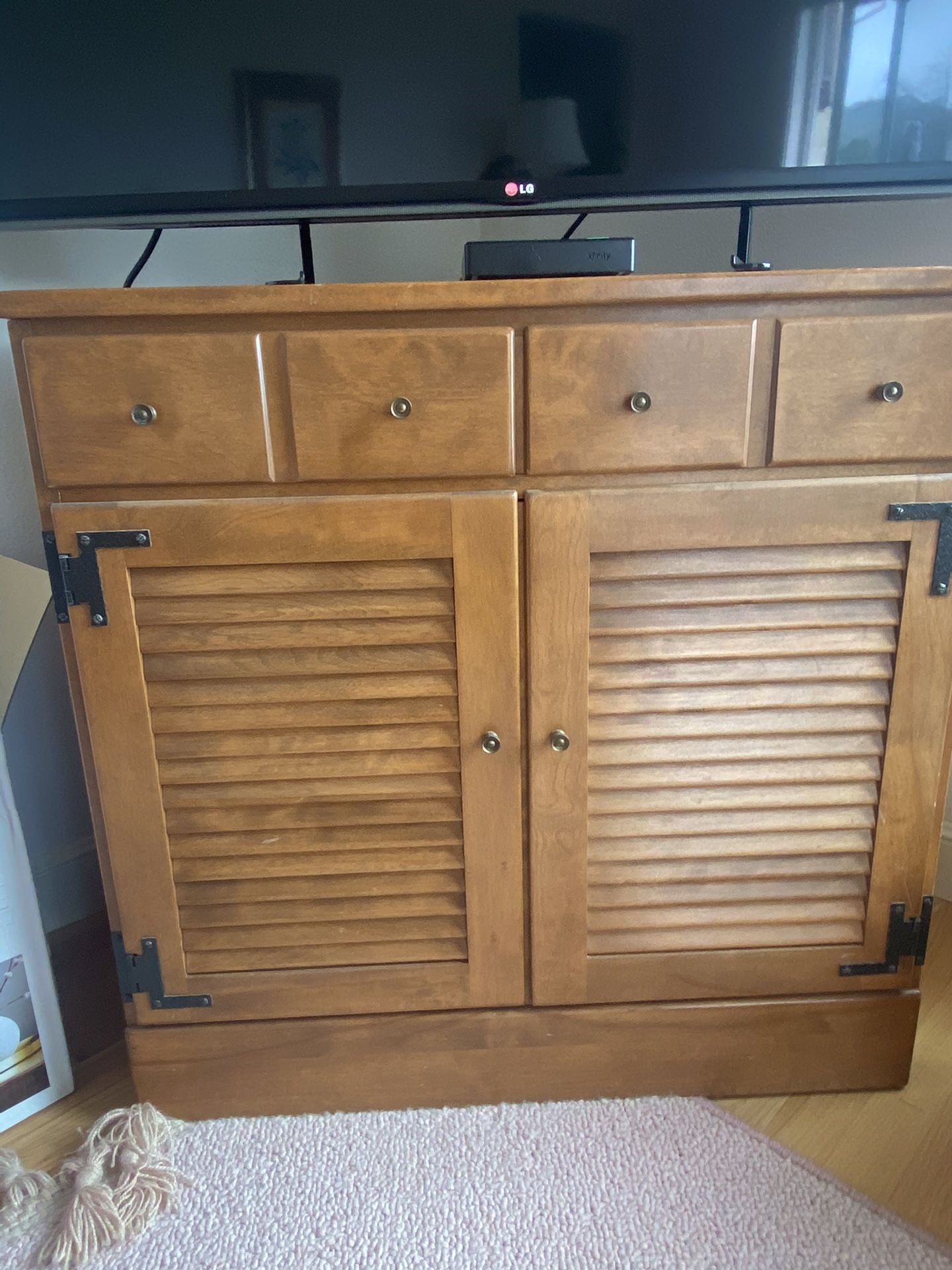 Cherry Hutch With Detachable Shelves/Cabinet