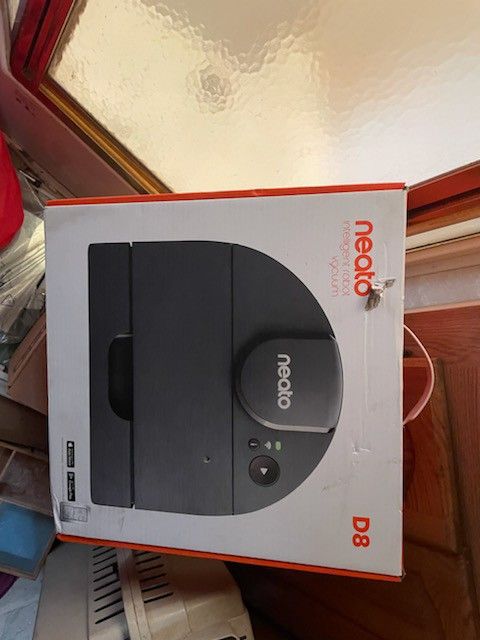 250$ New In Box Neato D8 Brand New Selling Cheap