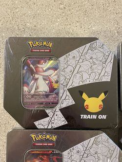 Pokémon 25th Anniversary Celebrations Jumbo Collector’s Tins - Lance’s Charizard V & Dark Sylveon V Thumbnail