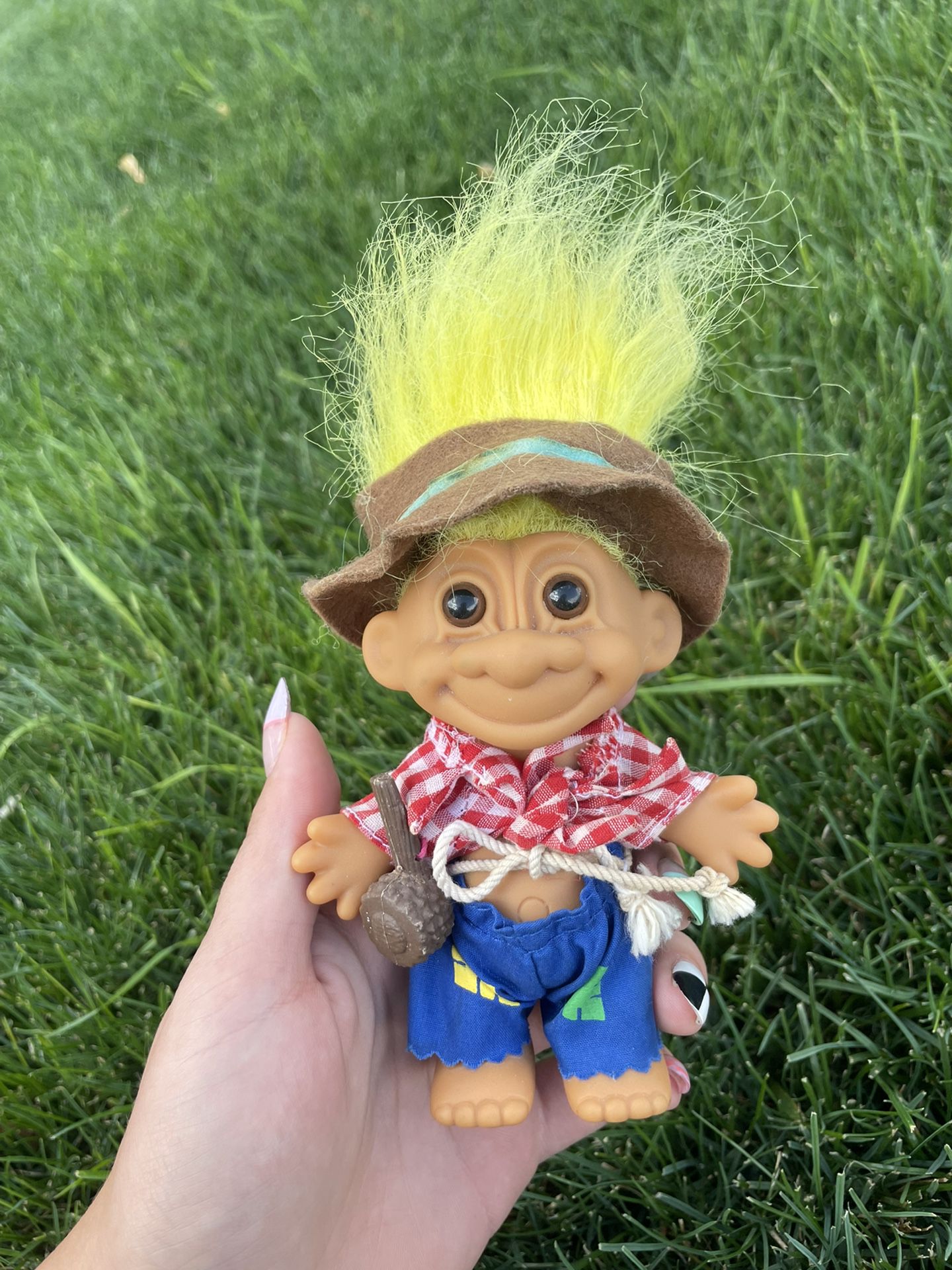 VTG 80's Russ 5" Hillbilly Troll w/Yellow Hair Rope & Pipe Hat Collectible
