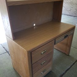 All Wood Oak Desk With Hutch Thumbnail
