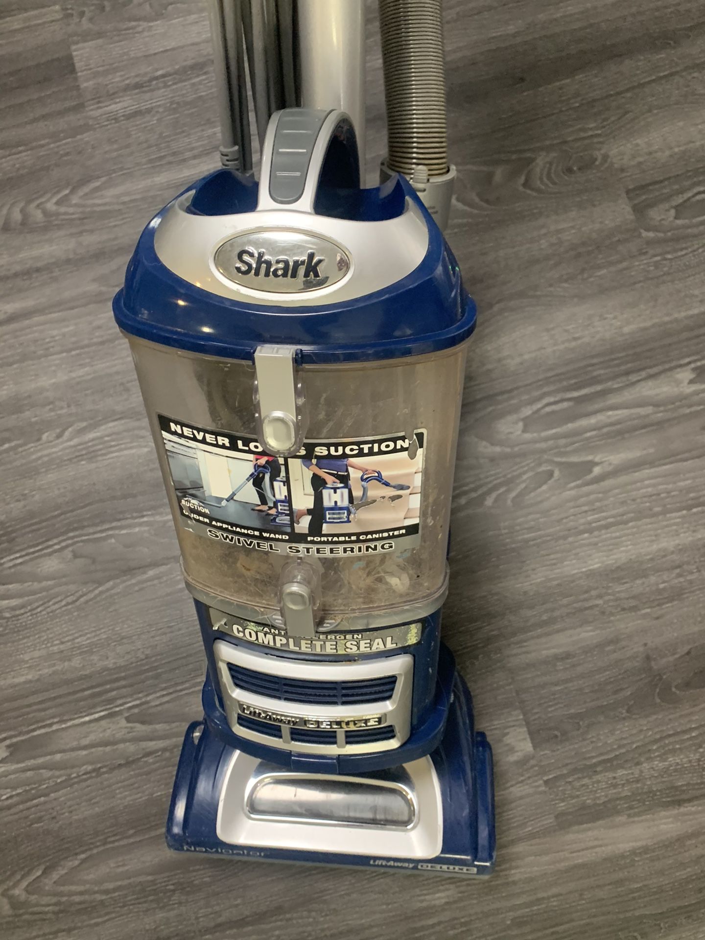Shark LiftAway Deluxe Vacuum WORKS GREAT!