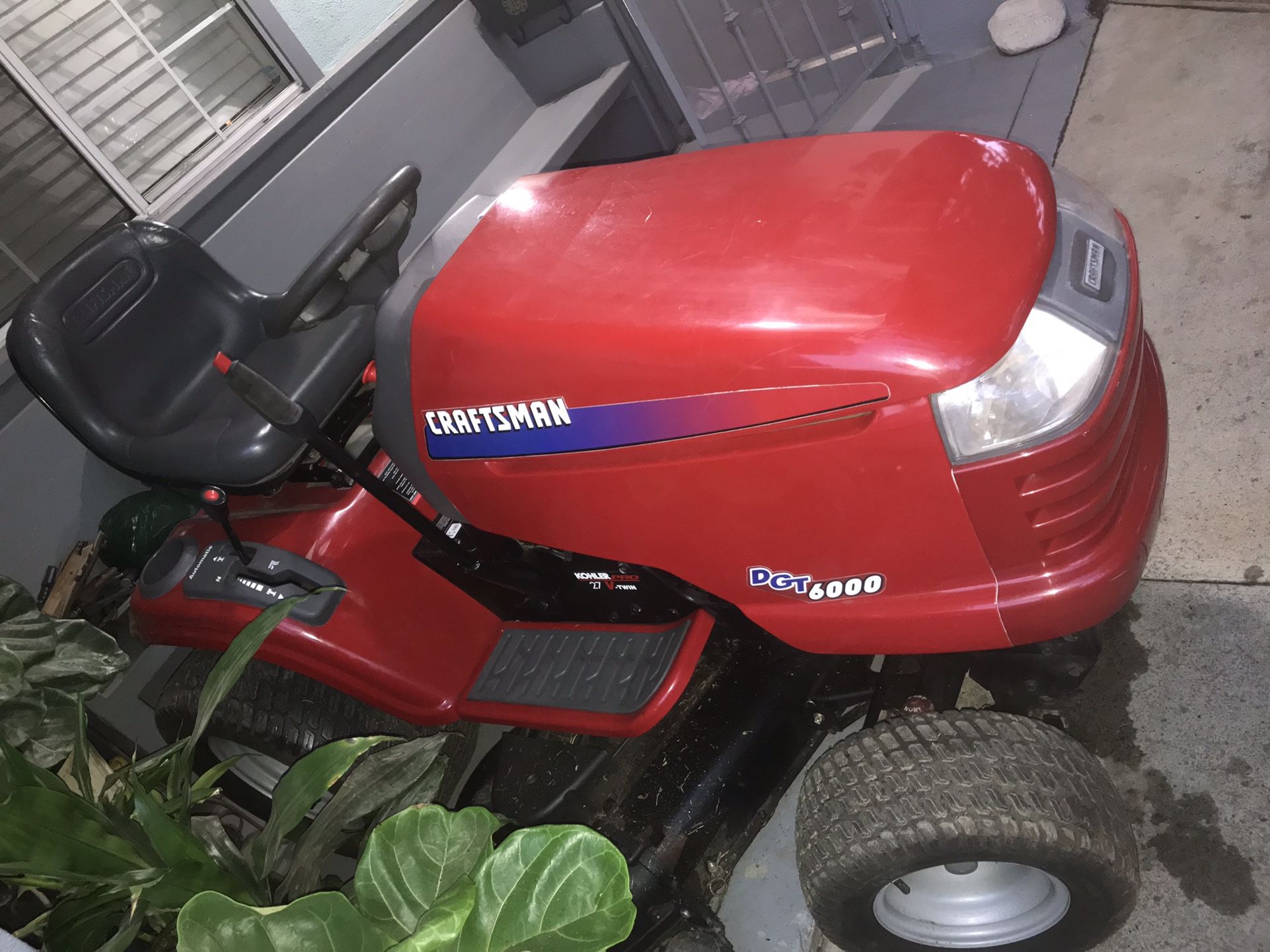 Craftsman Riding Lawnmower