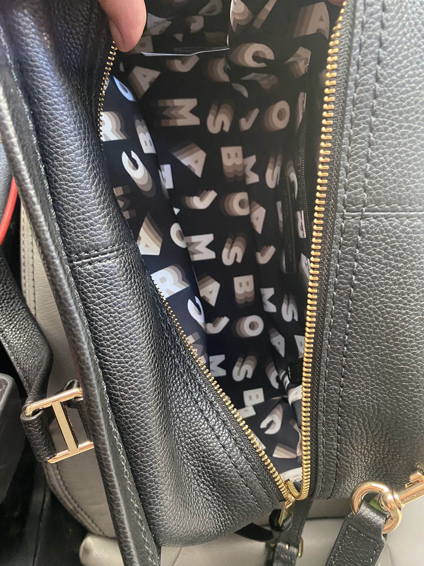 Marc Jacobs AUTHENTIC purse 