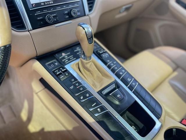 2015 Porsche Macan