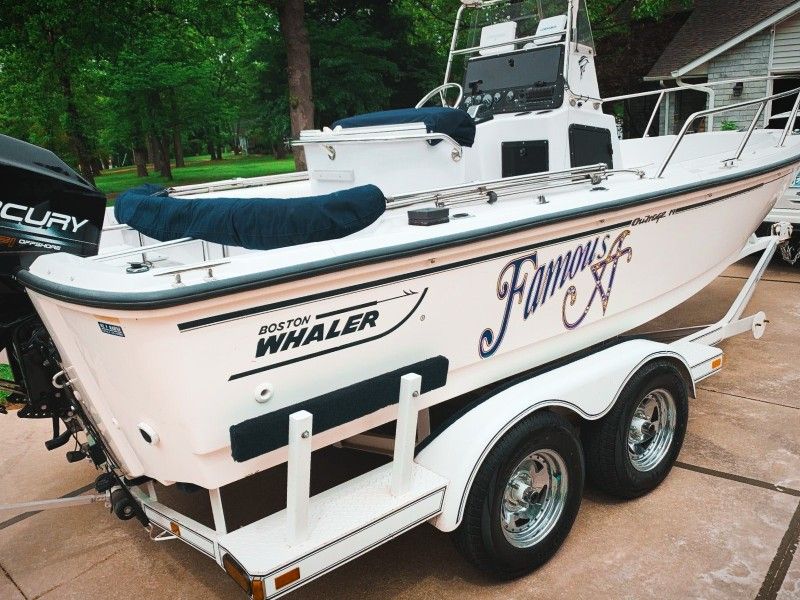 1996 Boston Whaler Outrage 19