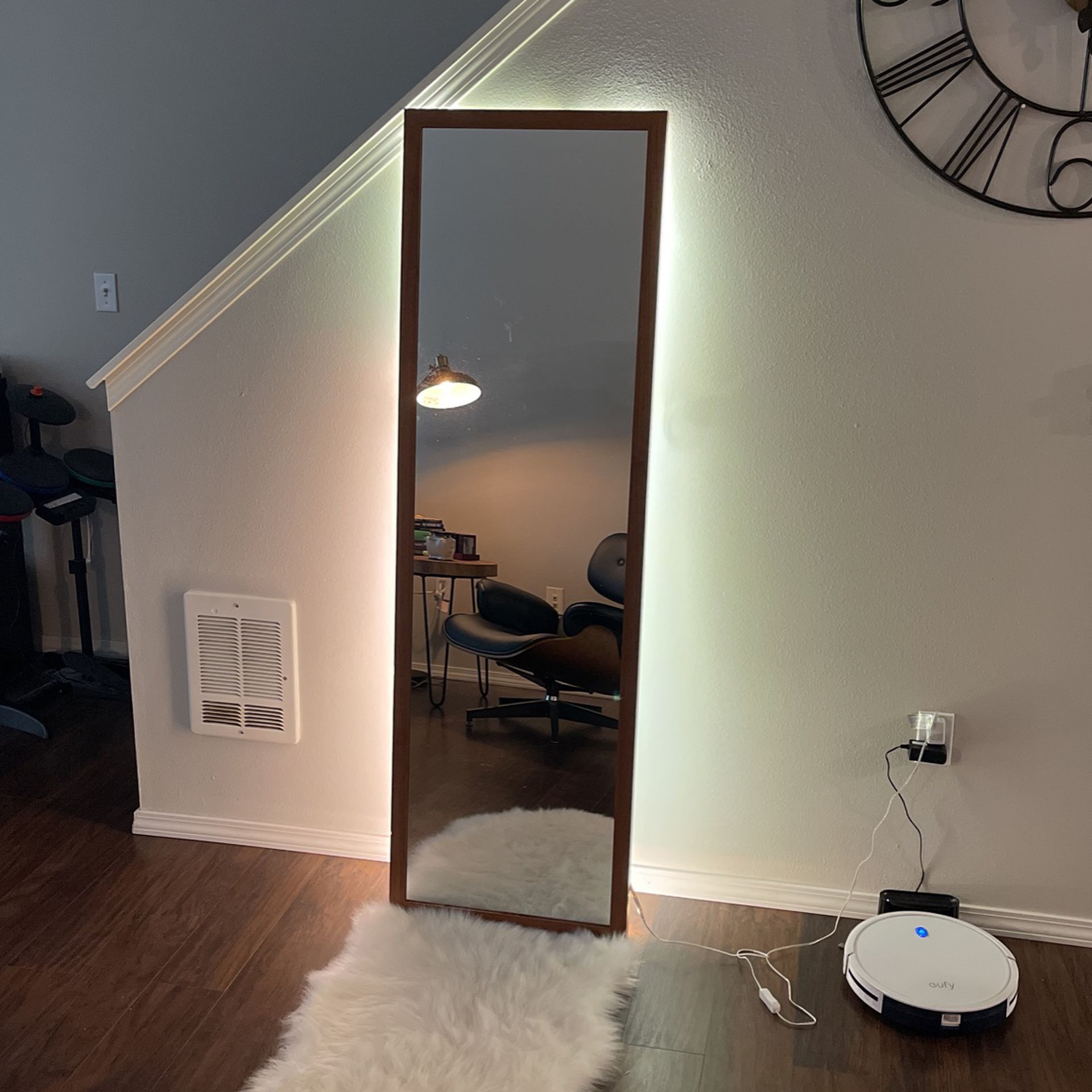 LED Backlit Standing Mirror
