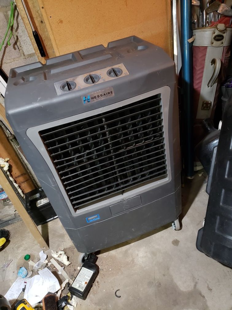 Hessaire MC37V portable evap cooler for Sale in Tempe, AZ OfferUp