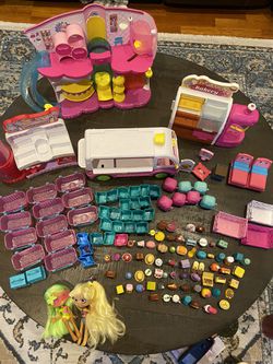 SHOPKINS  62 Figures 6 Sets Everything You See On The Table 2  Dolls All Figures Have Shopping Bags And Charts Thumbnail