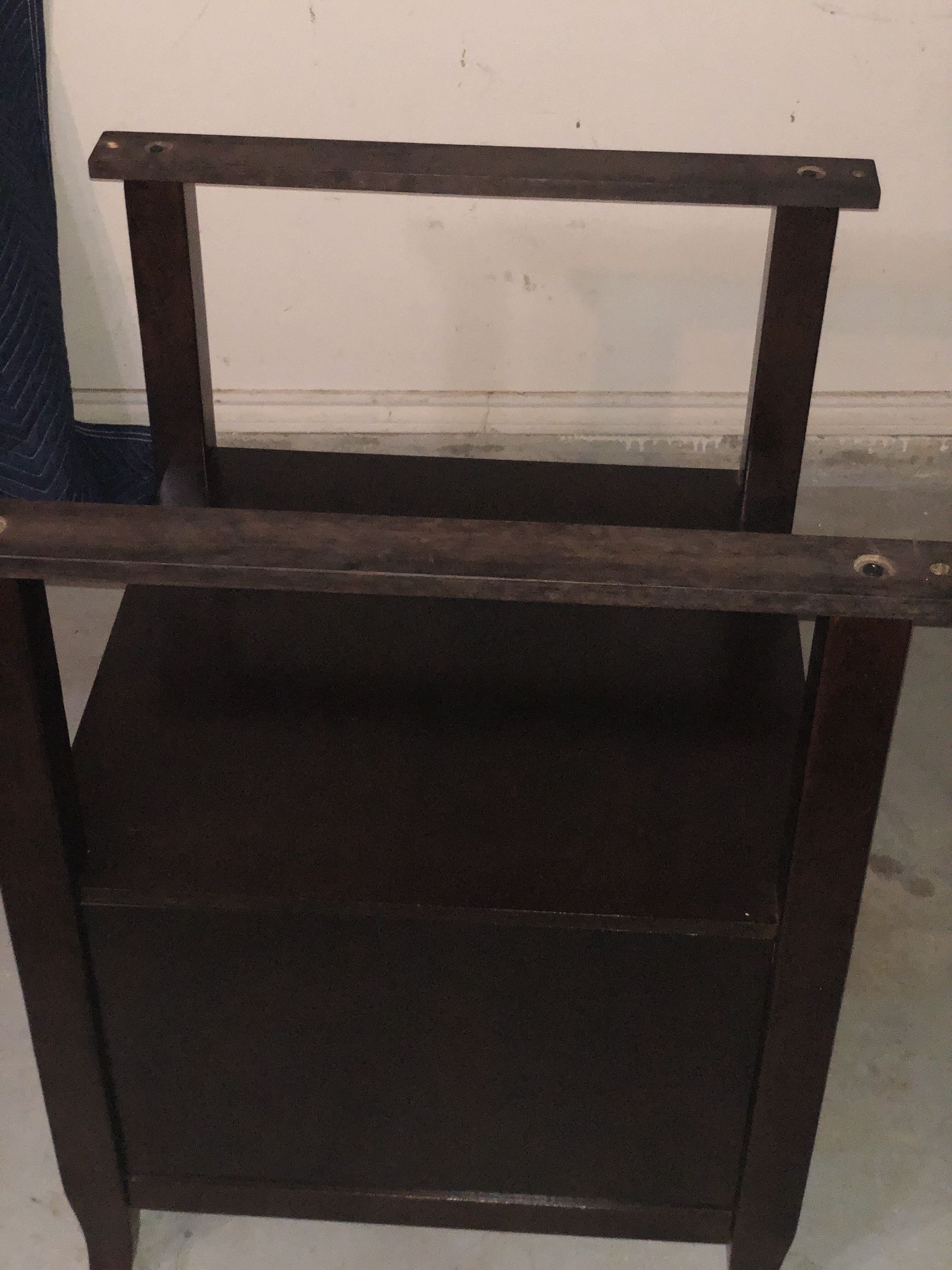 Ashley Furniture Bistro Expandable Table/4 Chairs