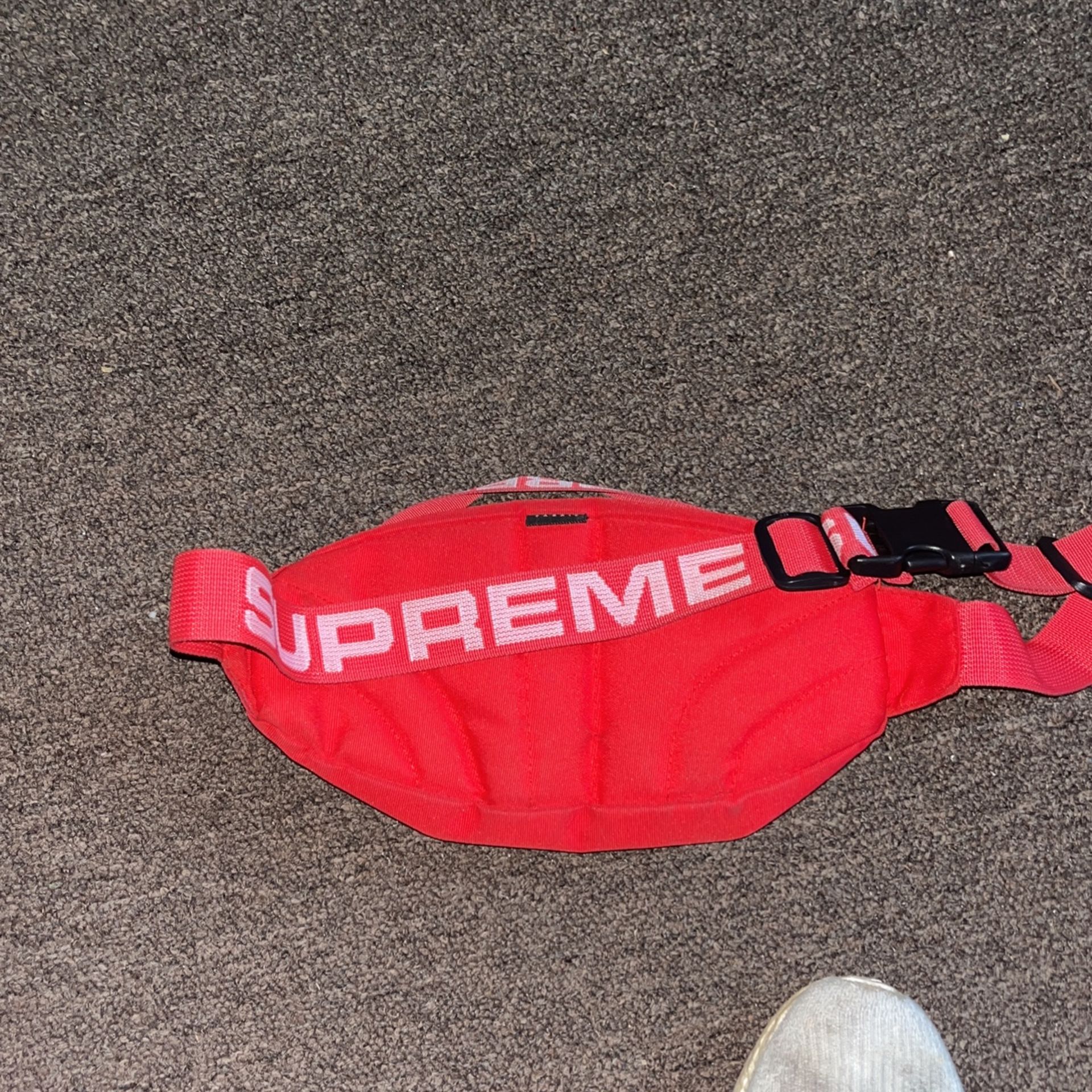 supreme fanny pack