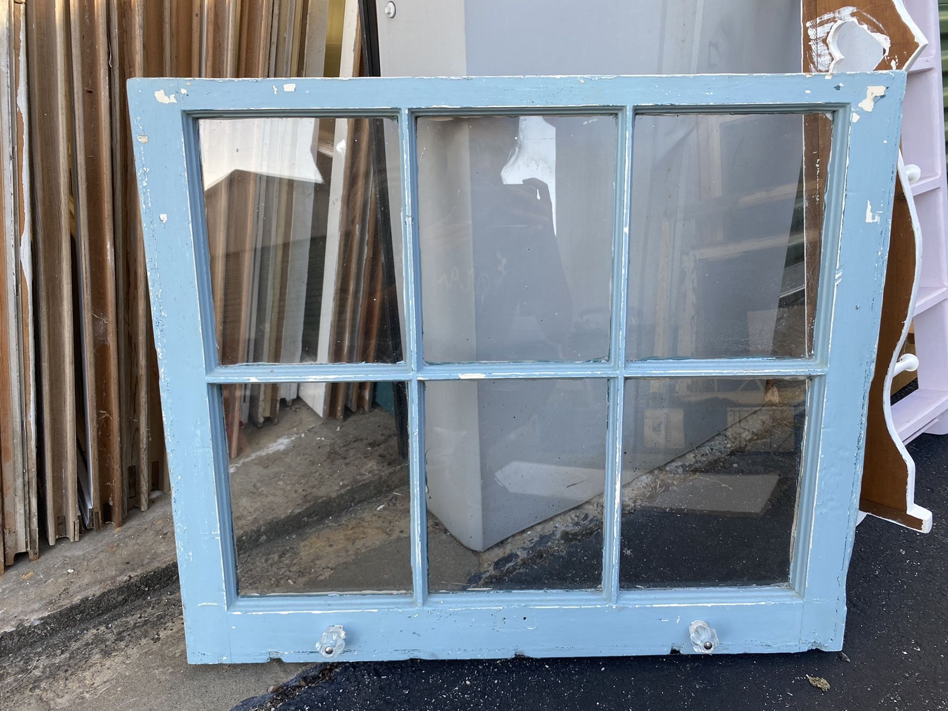 Decorative window