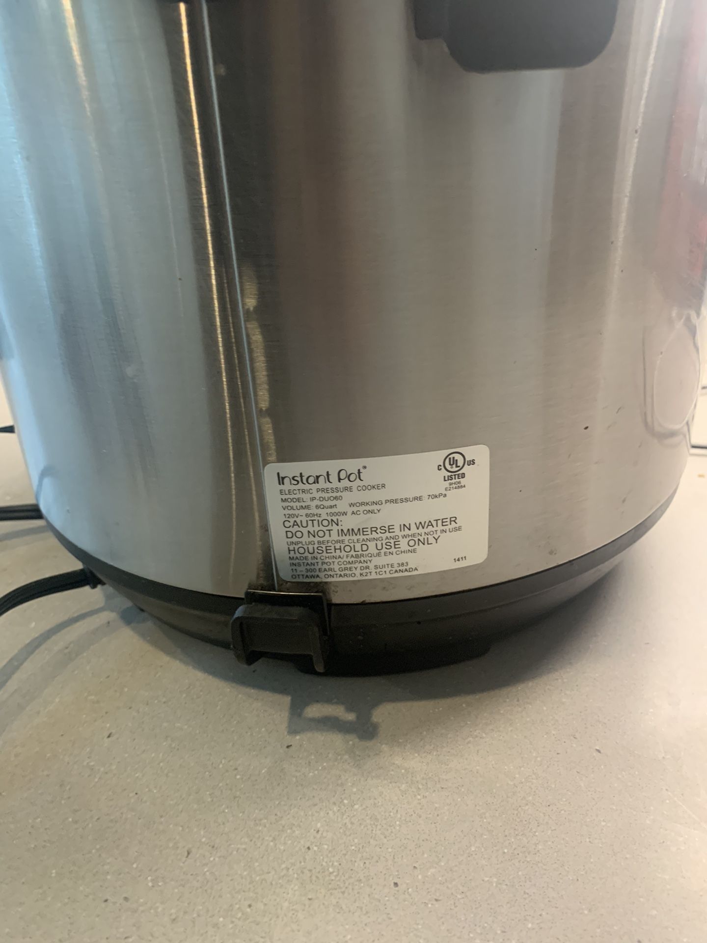 Insta Pot (6quarts)