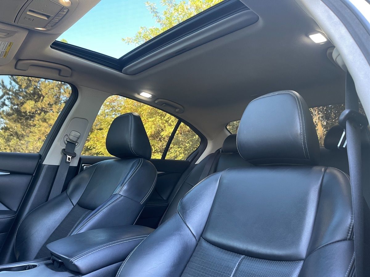 2017 INFINITI Q50