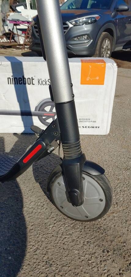 Segway Ninebot KickScooter ES2 Folding Electric Scooter