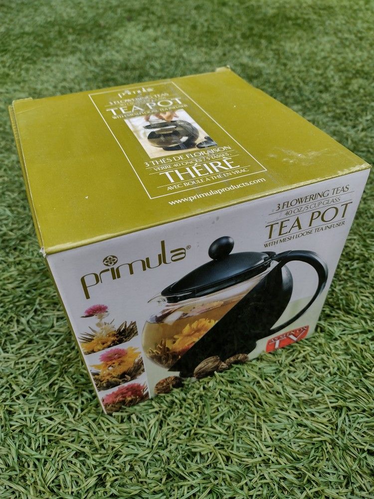 Primula Half Moon Teapot with Removable Infuser, Borosilicate Glass Tea Maker, Stainless Steel Filter, Dishwasher Safe, 40-Ounce, Never used.