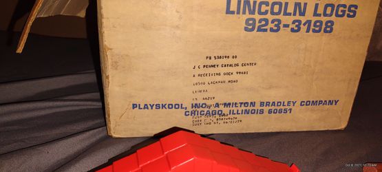 1979 Lincoln Logs.  All Pieces Are There Thumbnail