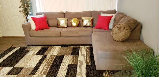 Sofa Sectional Great Condition Asking 450$ Thumbnail