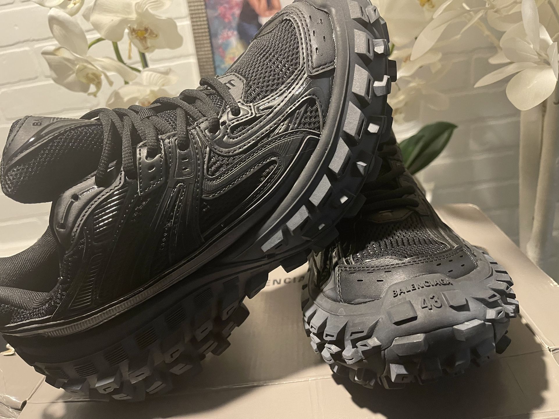 Balenciaga Size 43