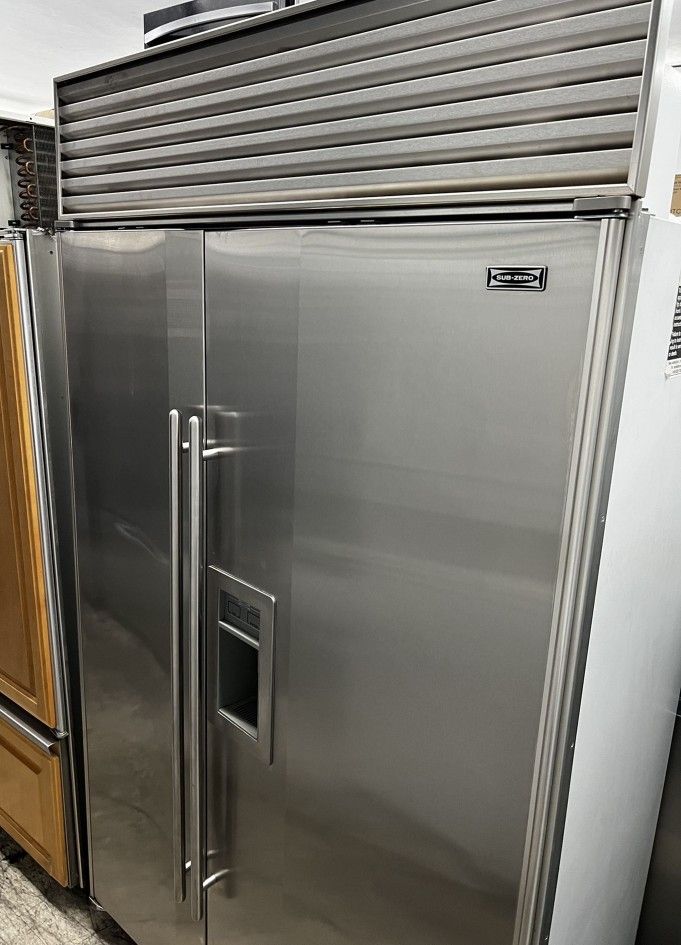 SUB ZERO BUILT IN 48 INCH SIDE BY SIDE for Sale in San Antonio, TX