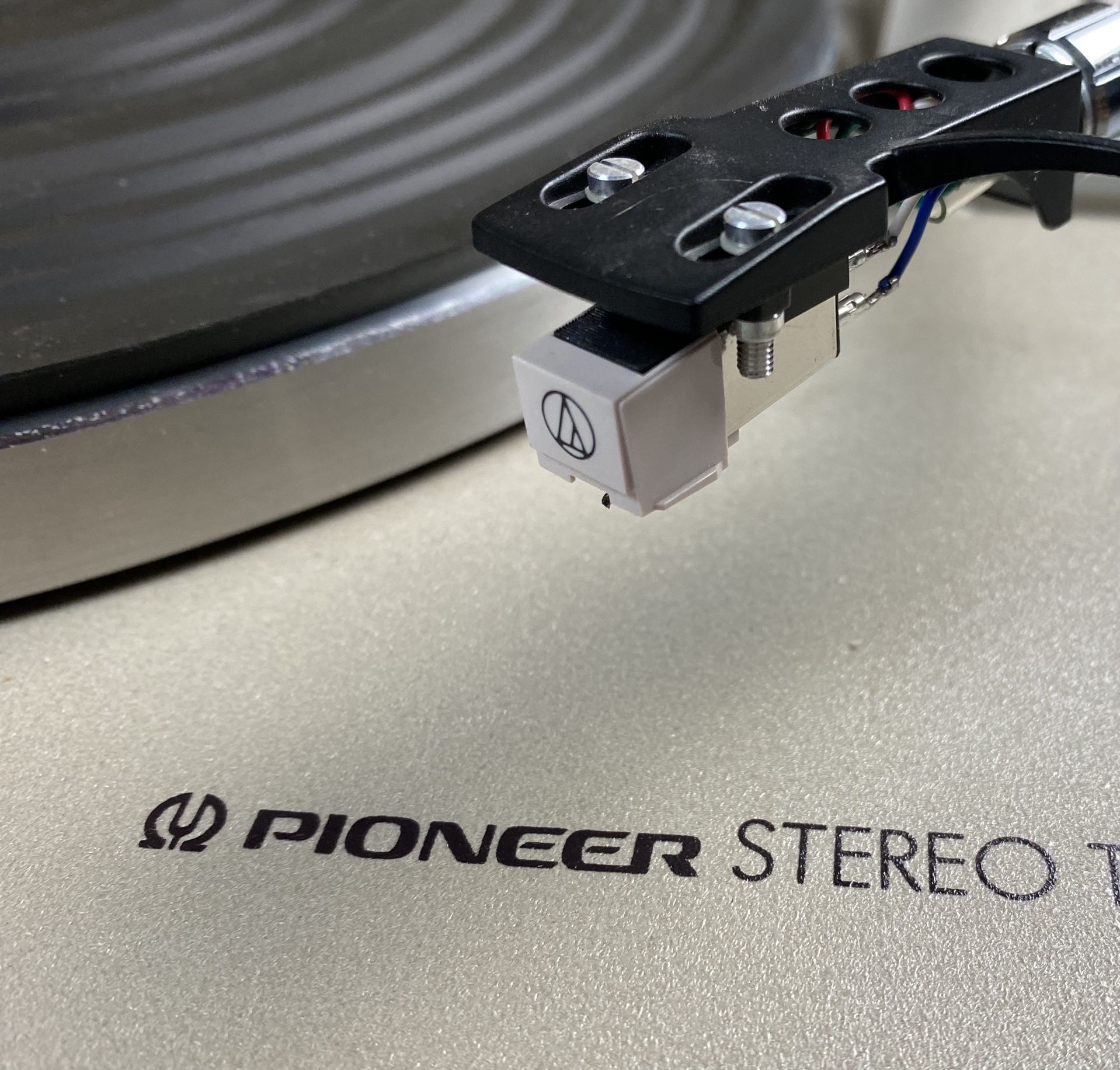 Pioneer PL-512 Turntable W/ Audio Technica Cartridge 