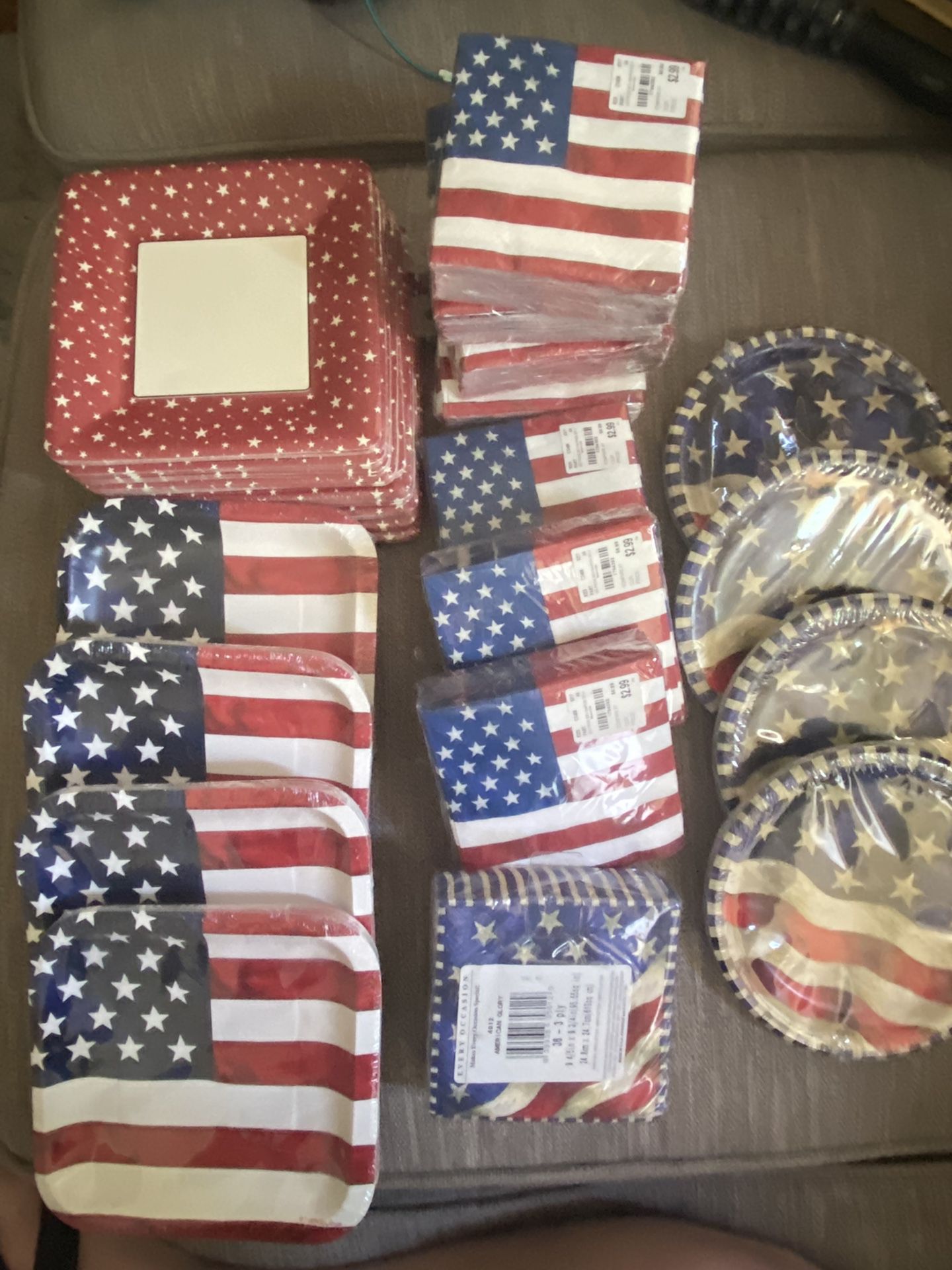 Brand New Lot Of 4th Of July Plates And Napkins 