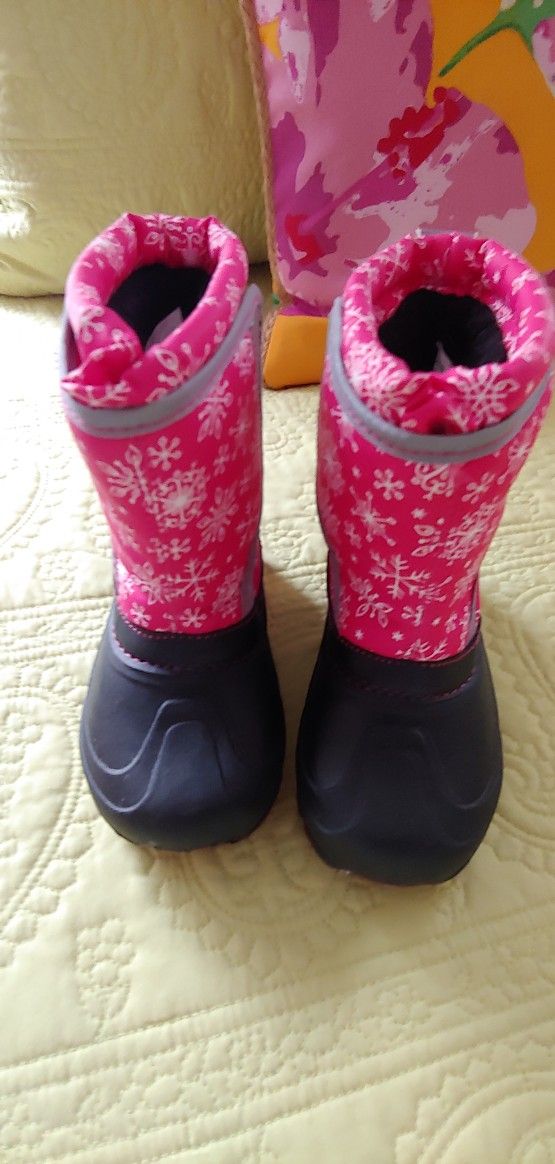 Toddlers Insulated Snow Boots Size 9/10 They Light Up When Walking Brand Members Mark